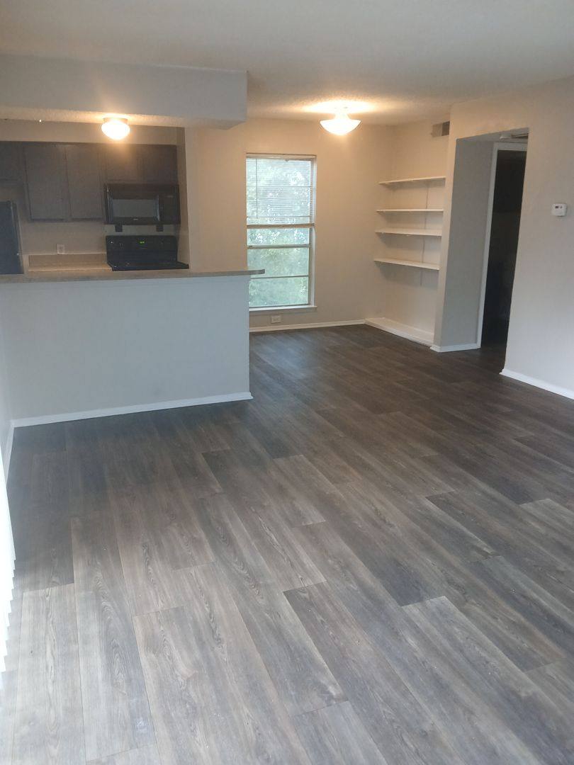Apartment for rent at 600 W Avalon Ave, Longview, TX 75602