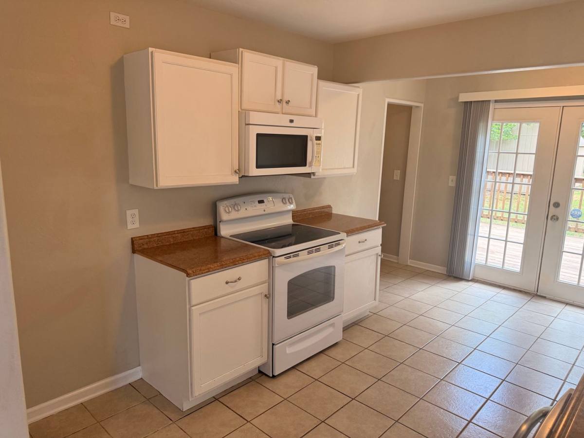 House for rent at 6811 NW 49th St, Bethany, OK 73008