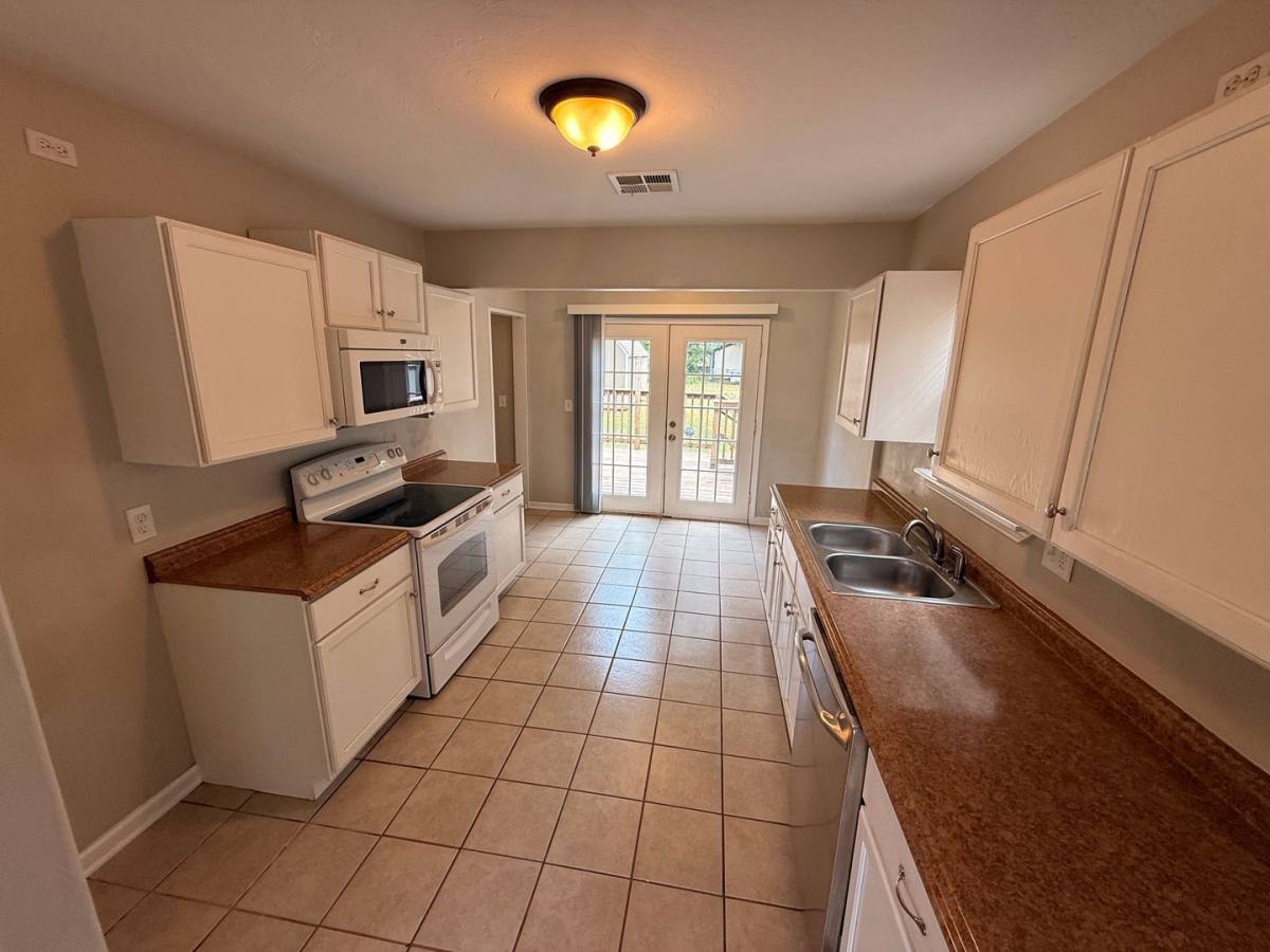 House for rent at 6811 NW 49th St, Bethany, OK 73008