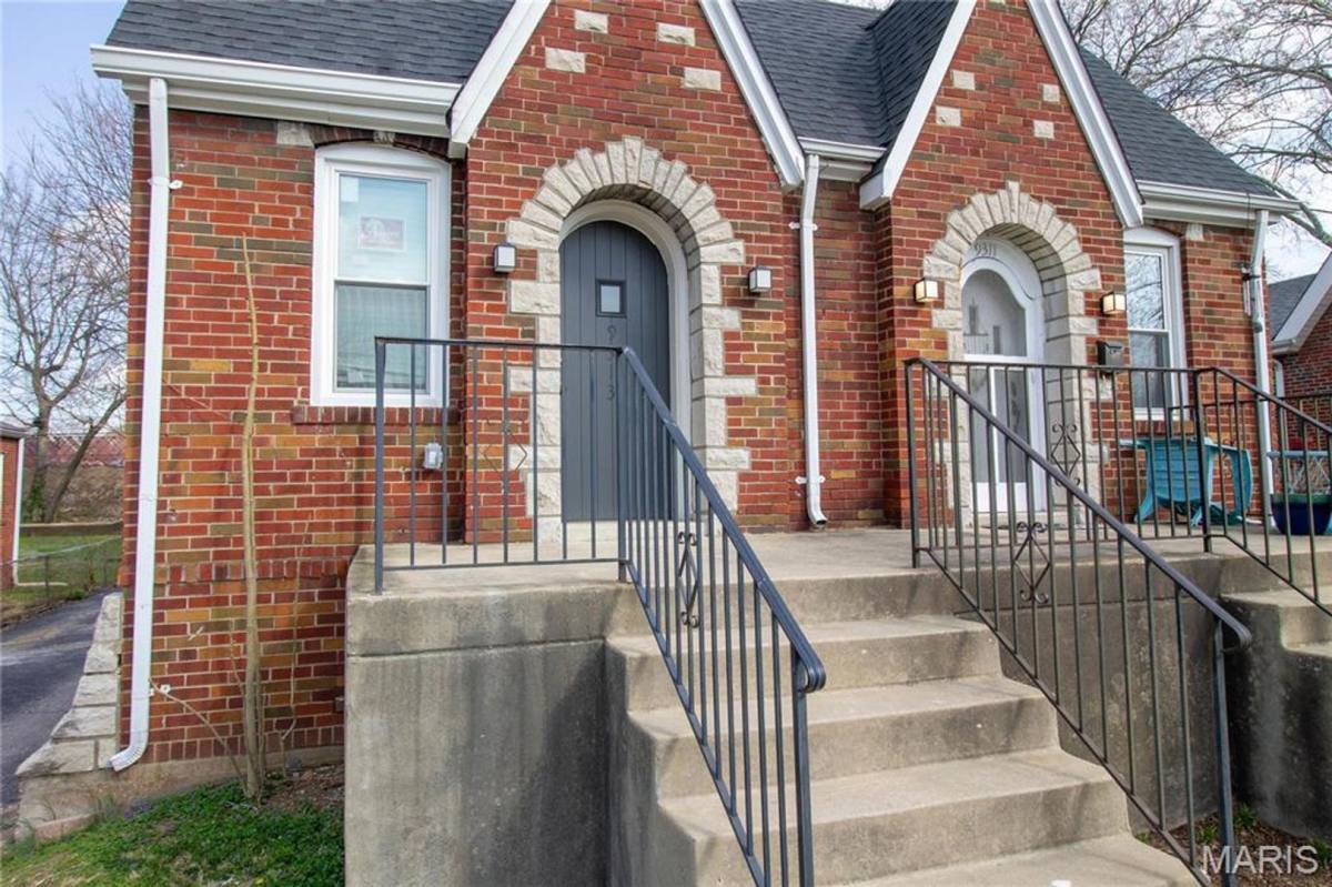Apartment for rent at 9311-9313 Sterling Place, Saint Louis, MO 63123