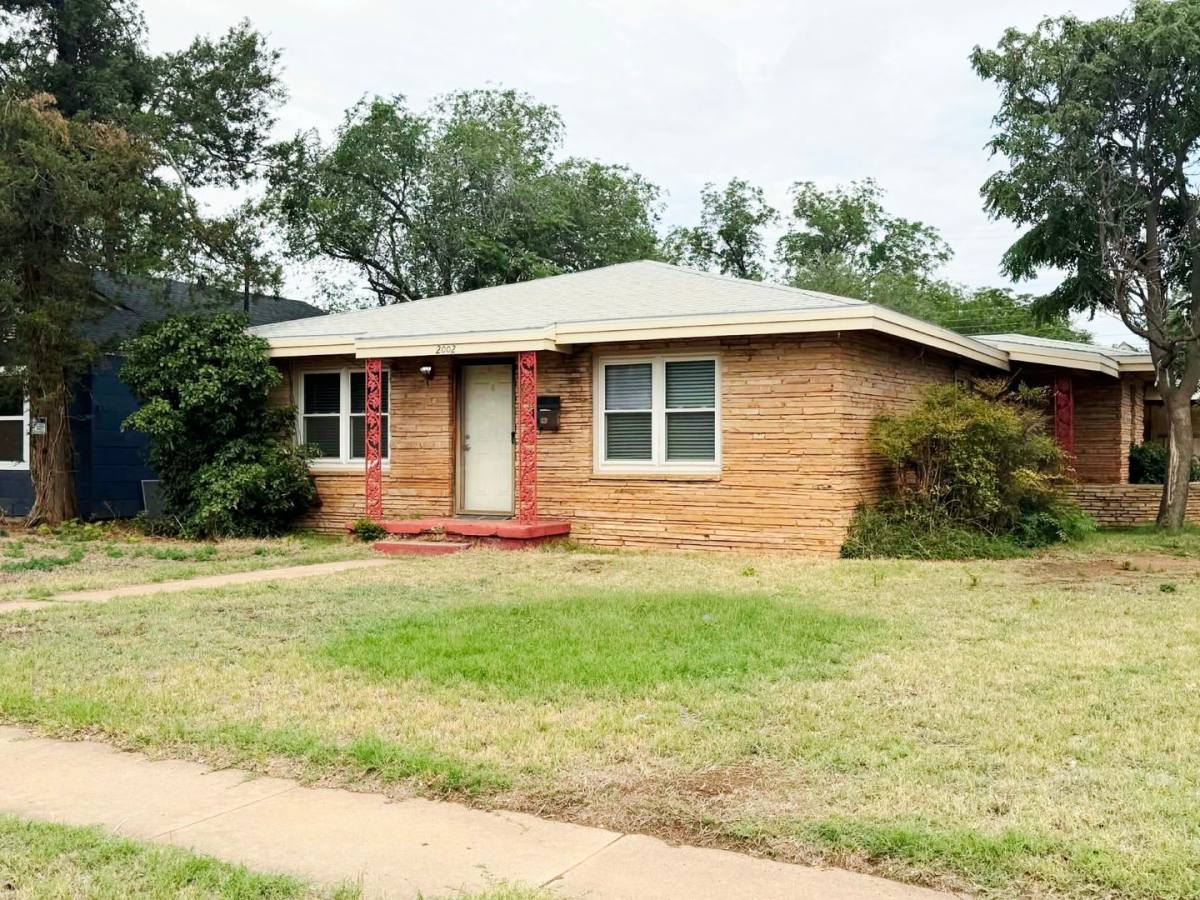 House for rent at 2002 31st St, Lubbock, TX 79411