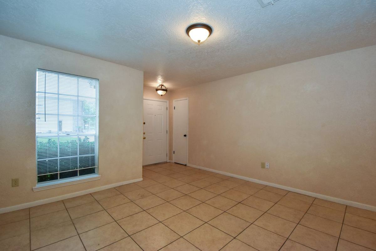 House for rent at 1507 Barcelona Way, Baytown, TX 77520
