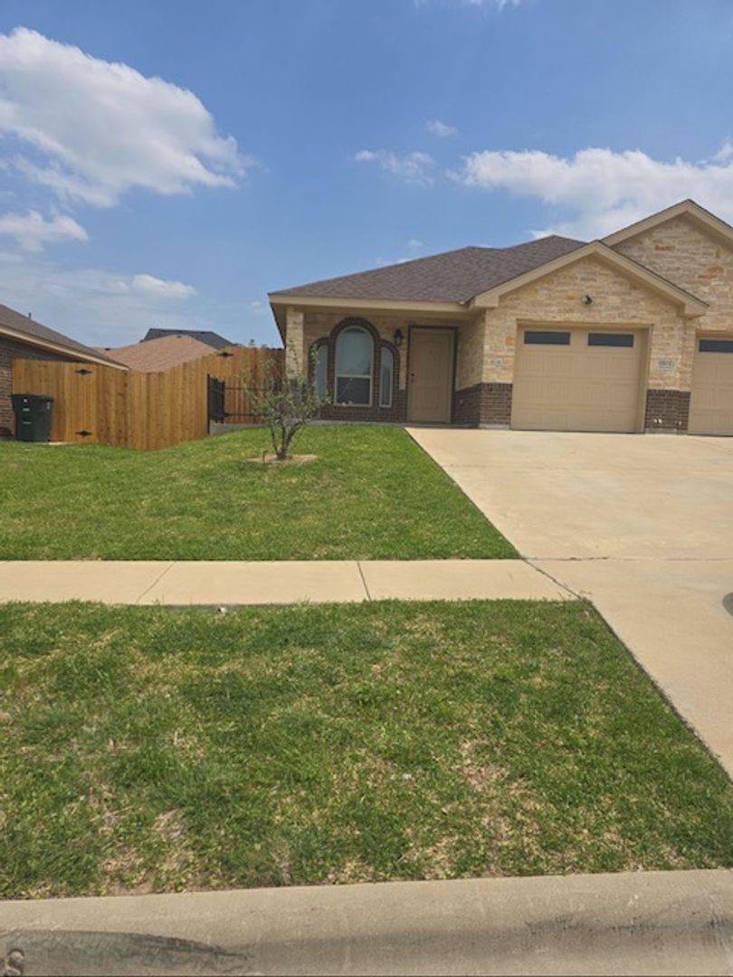 Apartment for rent at 5506 Settlers Court, Killeen, TX 76549