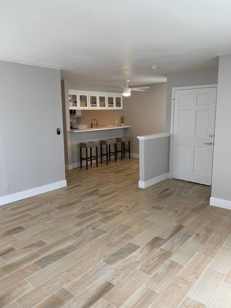 Apartment for rent at 642 W Maple Ave Apts, Orange, CA 92868
