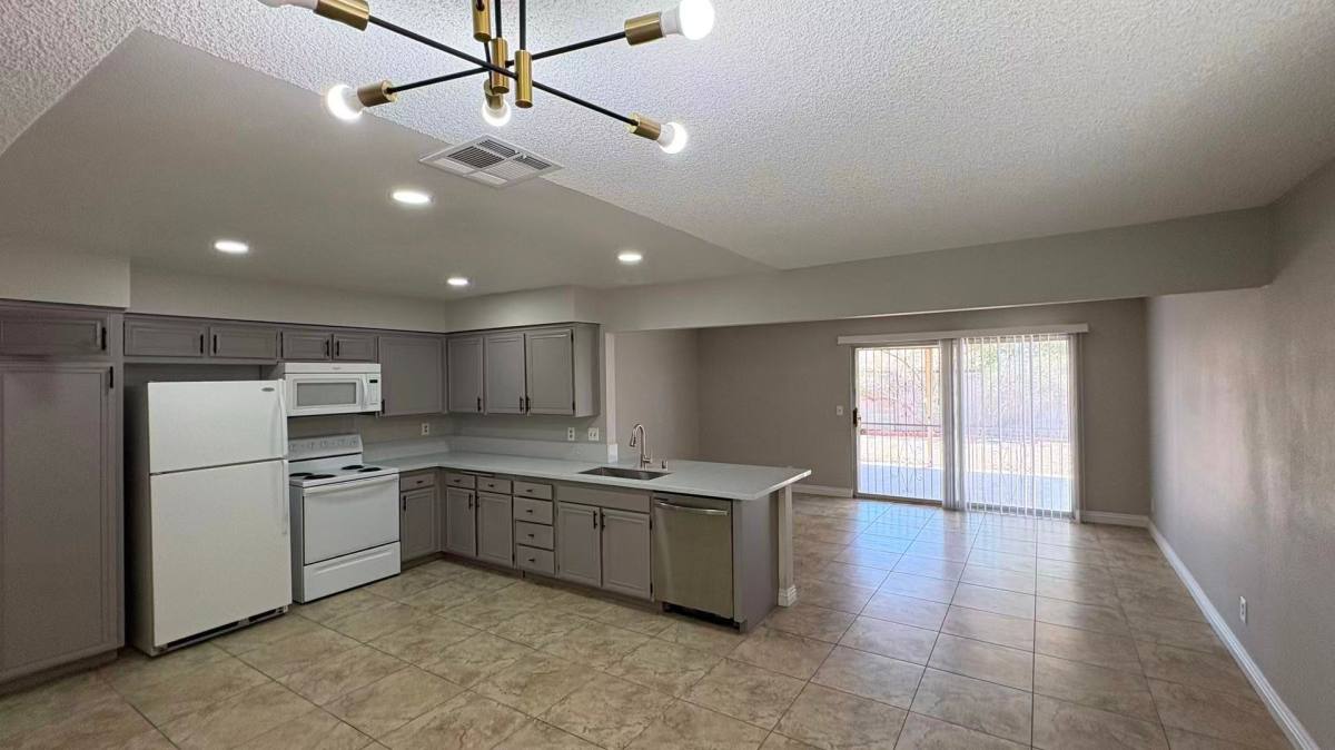 House for rent at 3564 Redwood St, Las Vegas, NV 89103