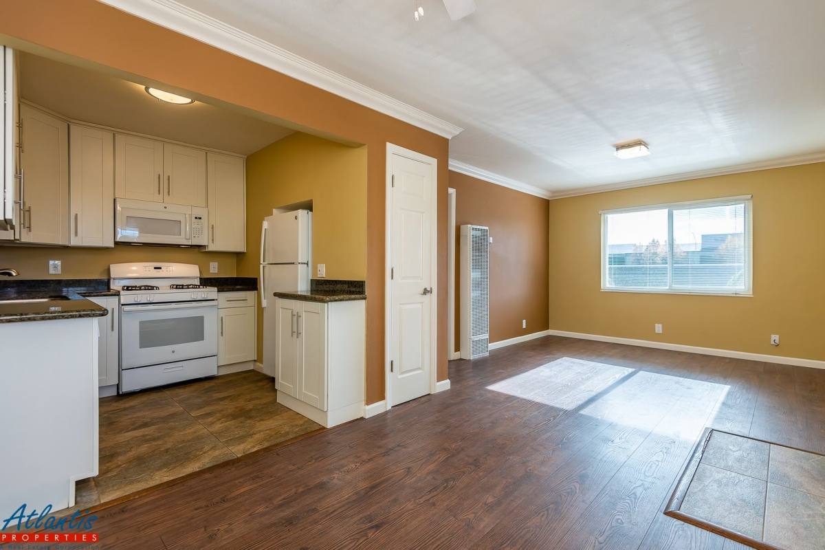 Apartment for rent at 365 W Weddell Dr, Sunnyvale, CA 94089