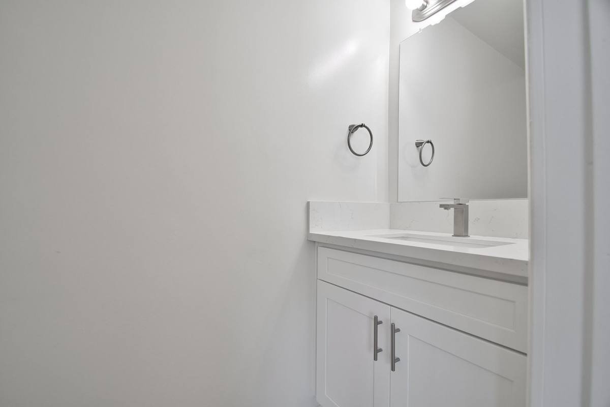 Apartment for rent at 301 W Grand Ave, El Segundo, CA 90245