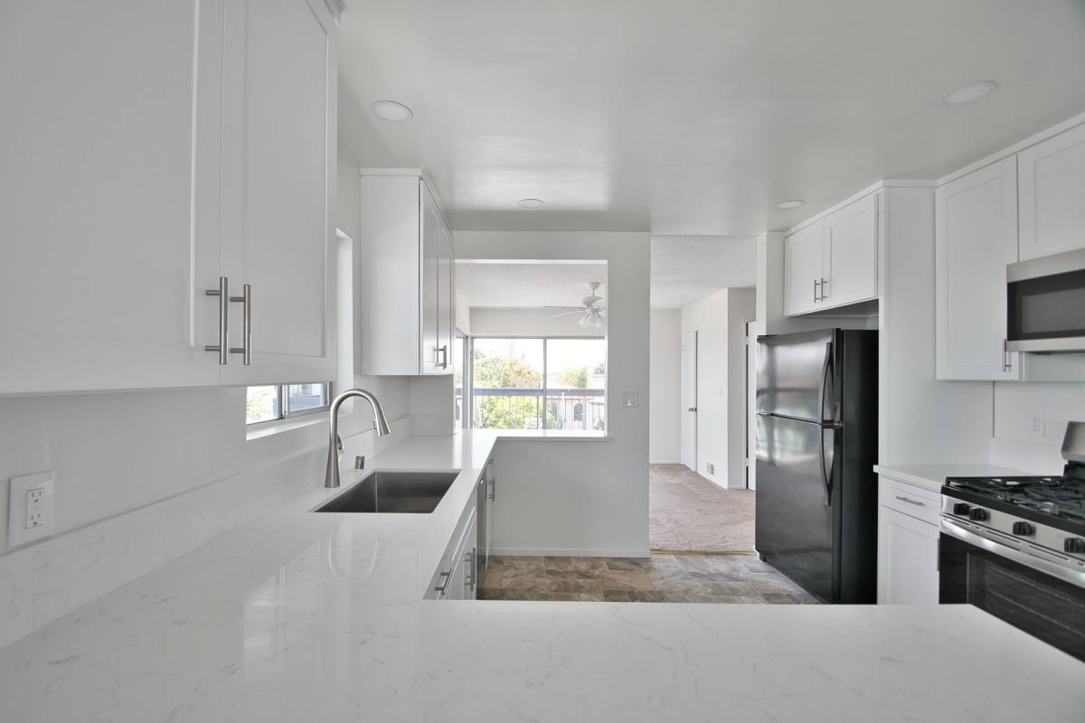 Apartment for rent at 301 W Grand Ave, El Segundo, CA 90245