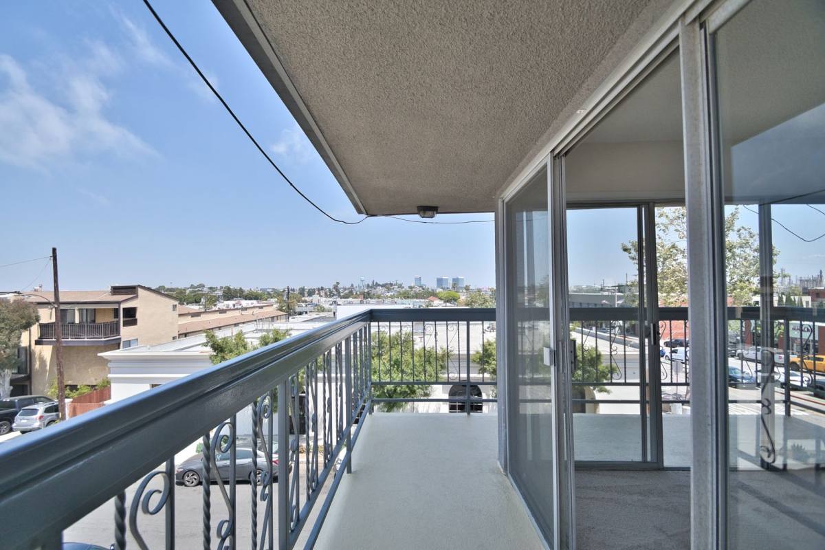 Apartment for rent at 301 W Grand Ave, El Segundo, CA 90245