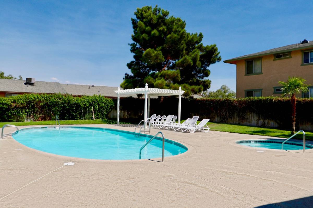 Apartment for rent at 17172 Donert St, Hesperia, CA 92345