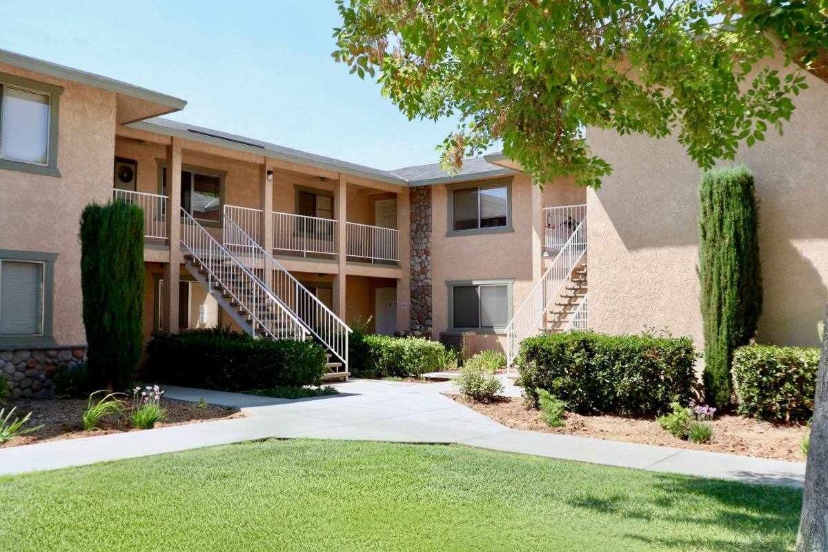 Apartment for rent at 17172 Donert St, Hesperia, CA 92345