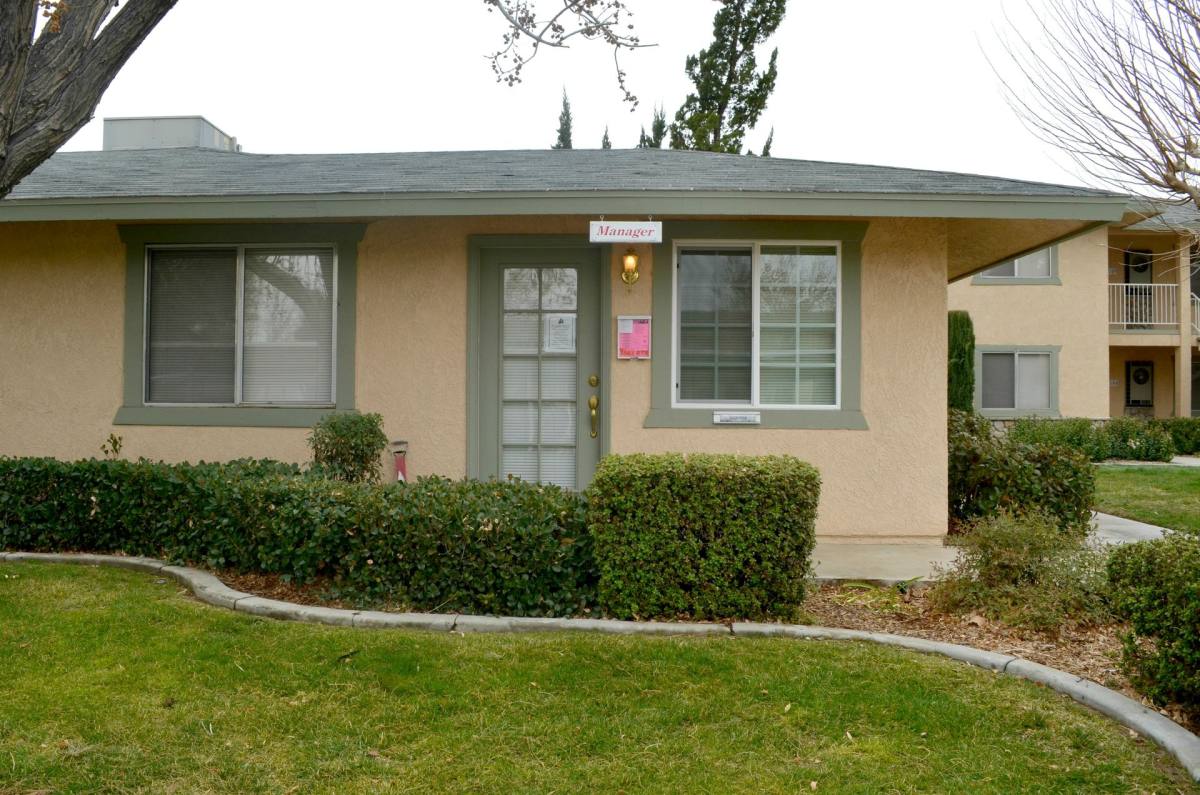 Apartment for rent at 17172 Donert St, Hesperia, CA 92345
