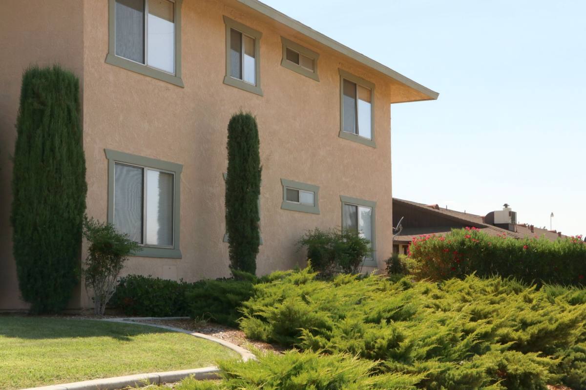 Apartment for rent at 17172 Donert St, Hesperia, CA 92345