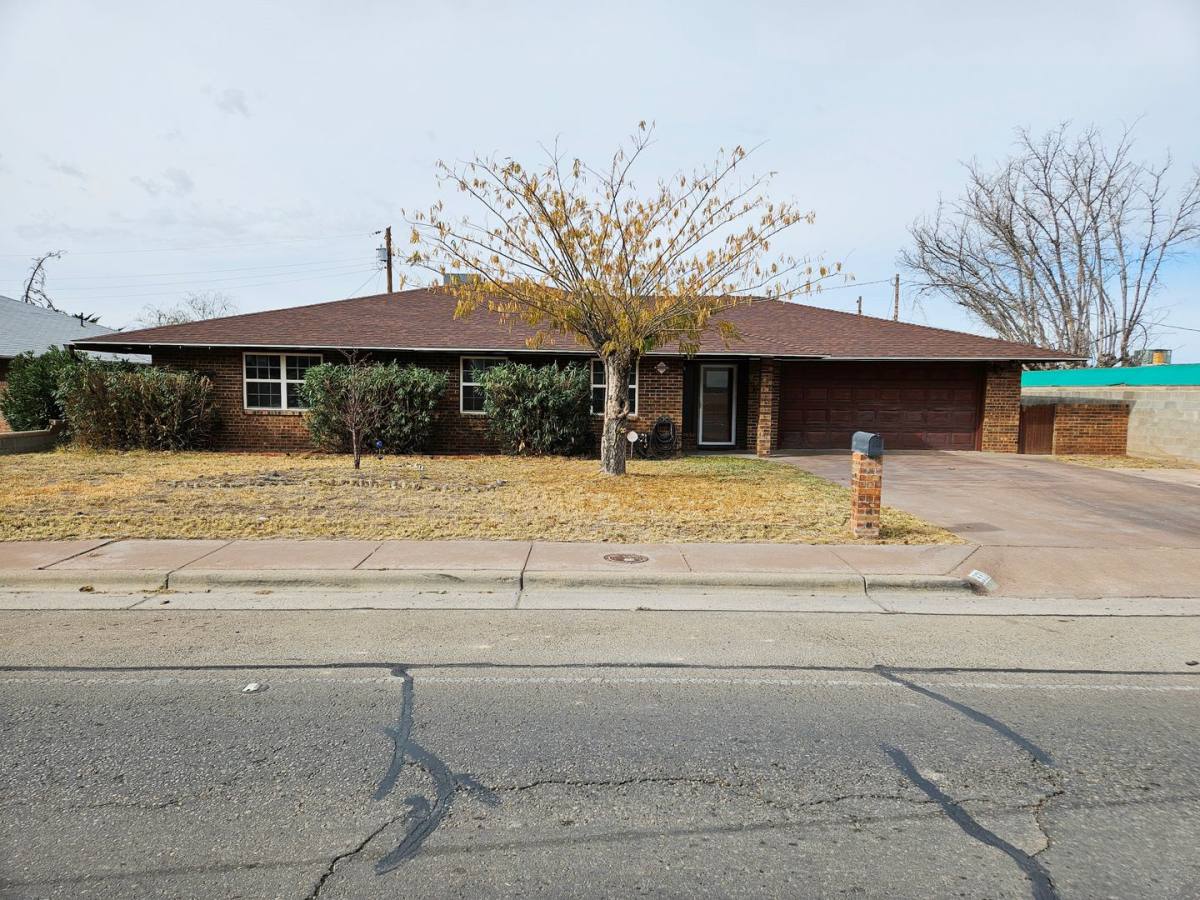 House for rent at 1331 Scenic Dr, Alamogordo, NM 88310