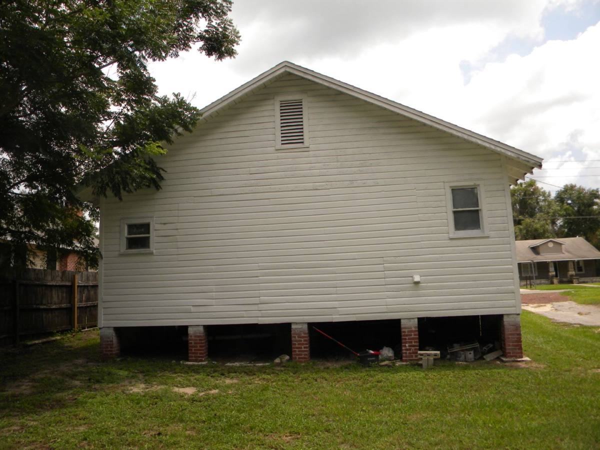 House for rent at 1016 NE 8th Ave, Ocala, FL 34470