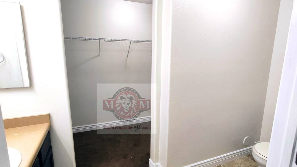 Condo for rent at 104 E Resaca Dr, Sandy, UT 84070