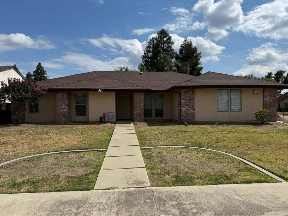 House for rent at 3009 E Grove Ave, Visalia, CA 93292