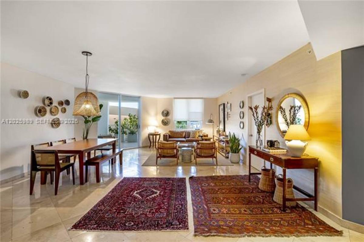 Apartment for rent at 701 Brickell Key Blvd, Miami, FL 33131