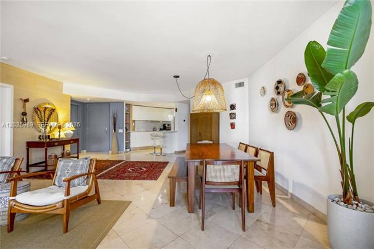 Apartment for rent at 701 Brickell Key Blvd, Miami, FL 33131