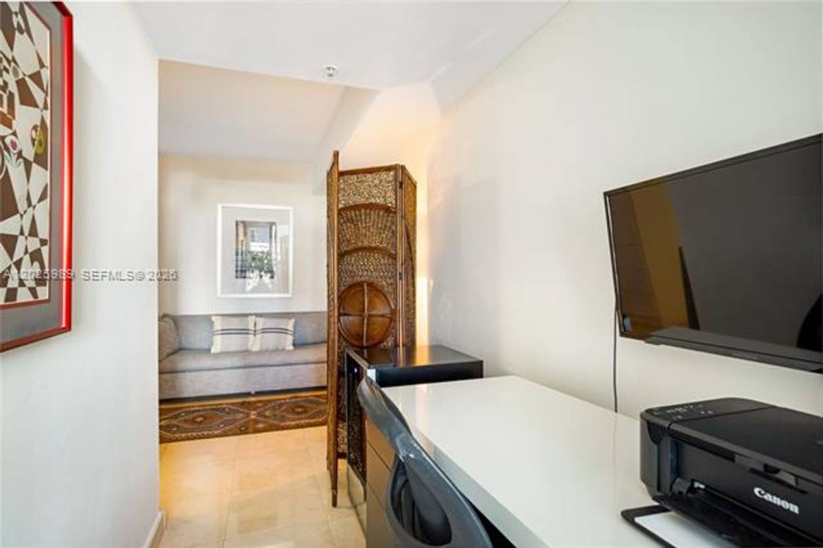 Apartment for rent at 701 Brickell Key Blvd, Miami, FL 33131