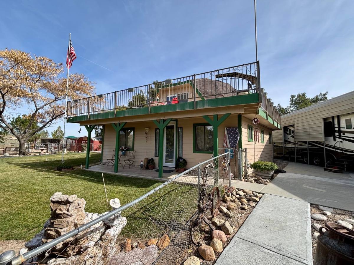 House for rent at 13633 Summit Valley Rd, Hesperia, CA 92345