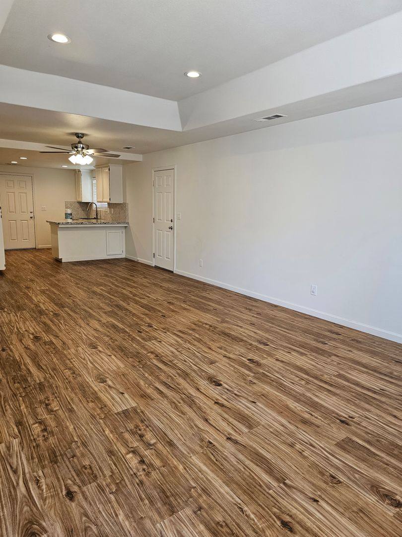 Apartment for rent at 2335-2345 N Vickie, Visalia, CA 93291
