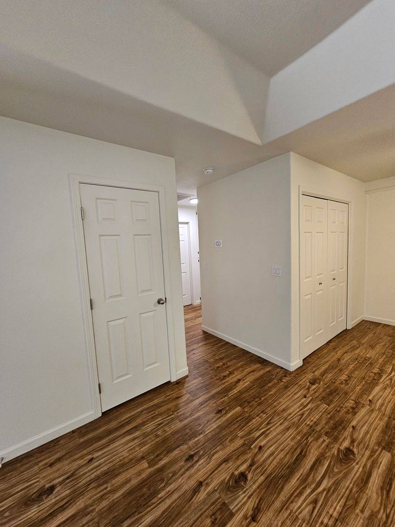 Apartment for rent at 2335-2345 N Vickie, Visalia, CA 93291