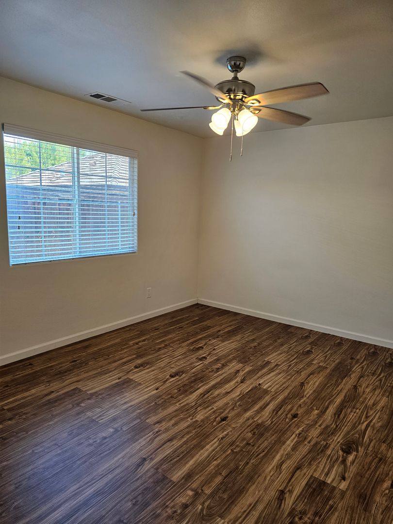 Apartment for rent at 2335-2345 N Vickie, Visalia, CA 93291