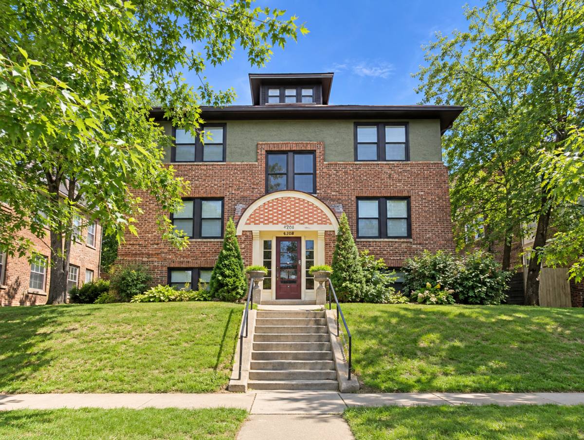Apartment for rent at 1091 Goodrich Ave, St. Paul, MN 55105