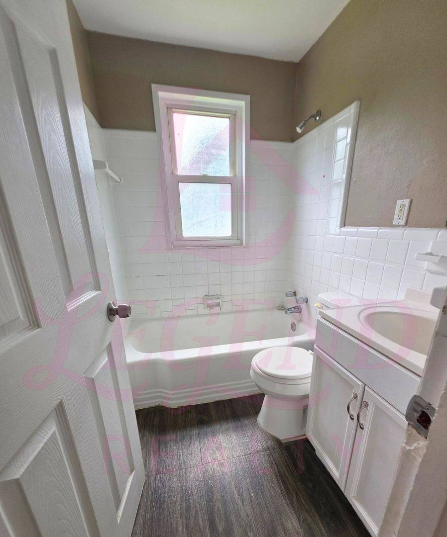 House for rent at 624 Science Hill Dr, Saint Louis, MO 63137