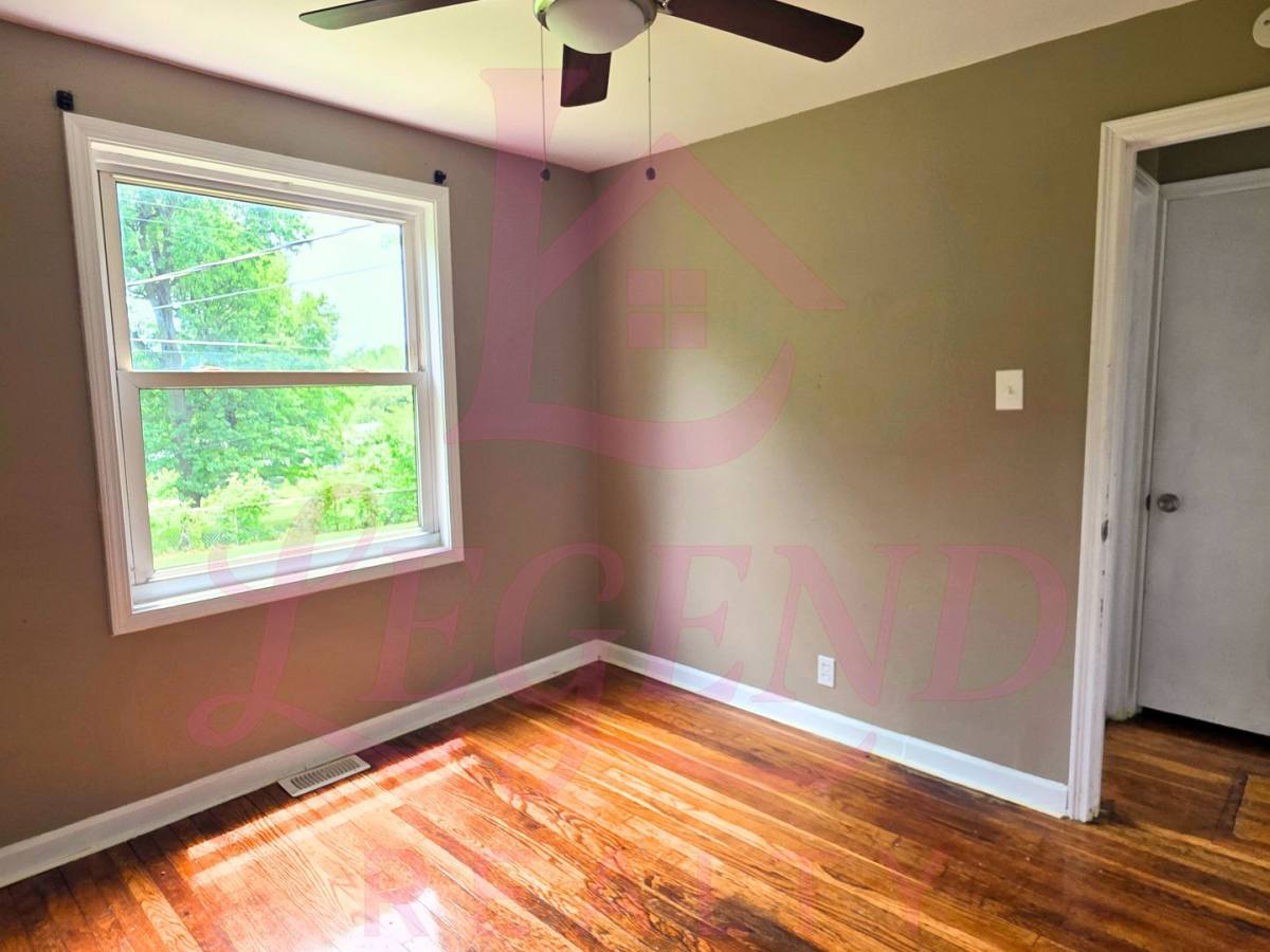 House for rent at 624 Science Hill Dr, Saint Louis, MO 63137