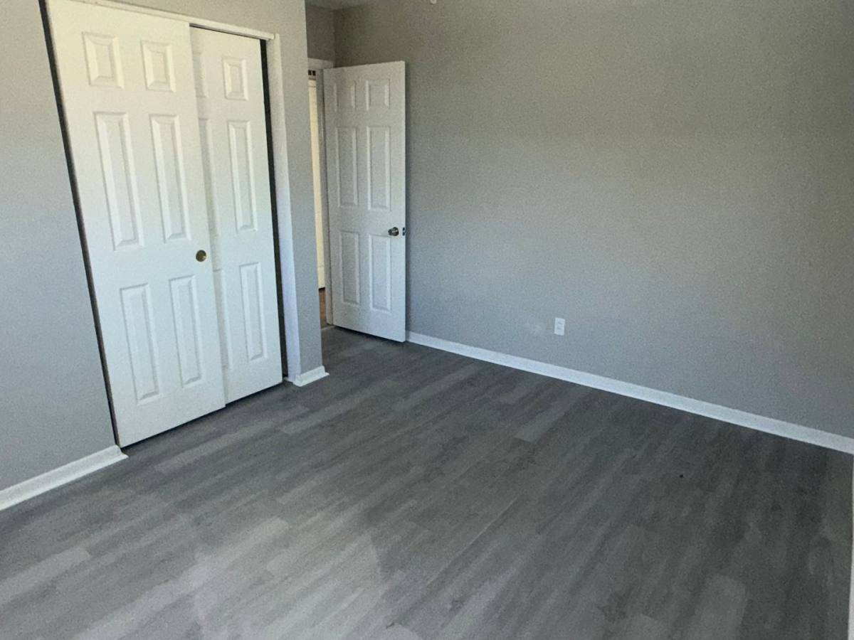House for rent at 345 Lynne Dr, Sheffield Lake, OH 44054
