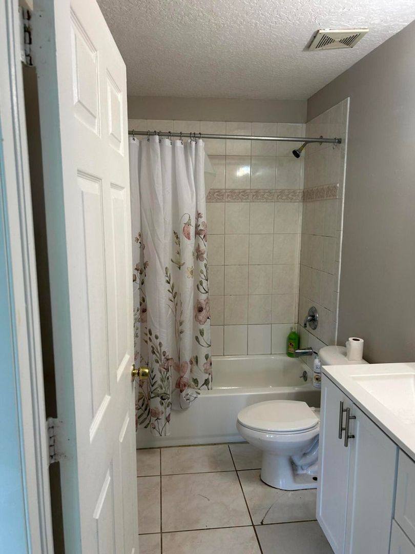 House for rent at 806 NW 1st St, Boynton Beach, FL 33435