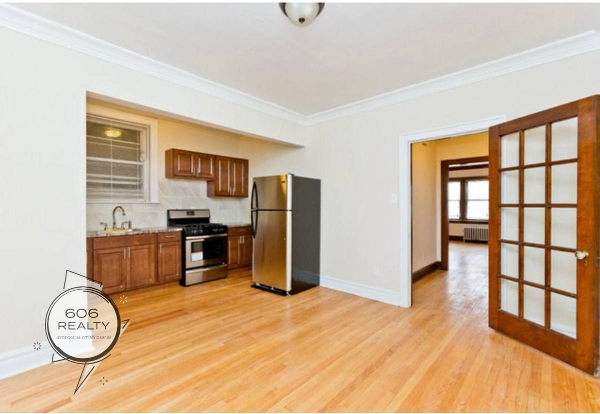 Apartment for rent at 1940-1942 S Grove Ave, Berwyn, IL 60402