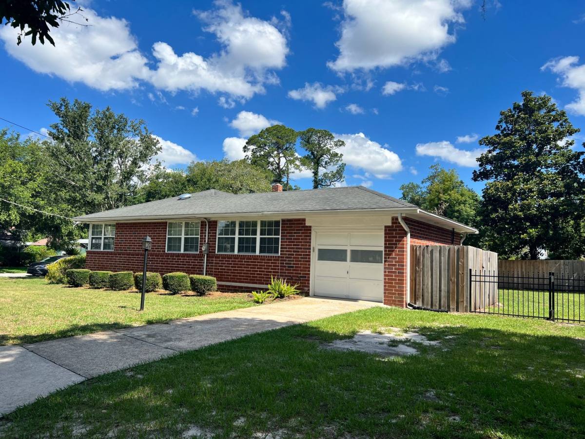 House for rent at 1377 Tiber Ave, Jacksonville, FL 32207