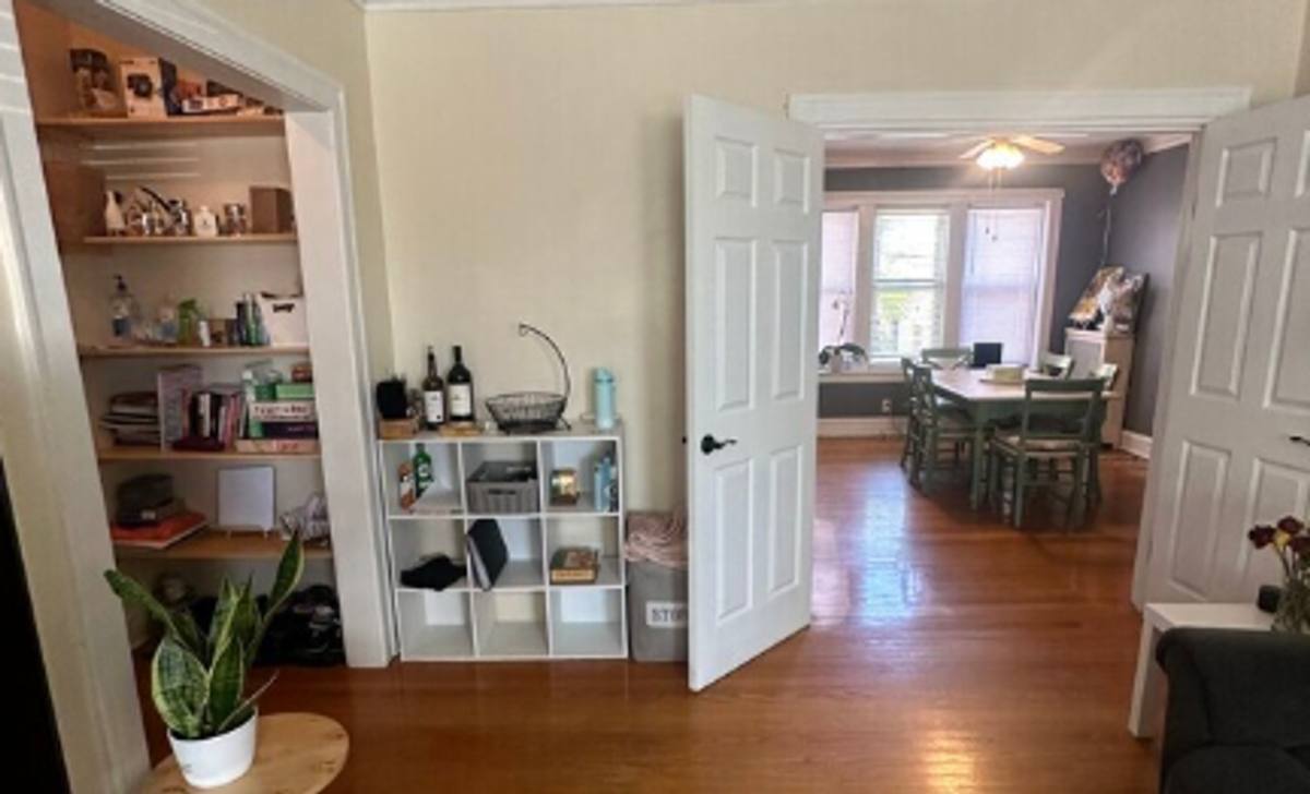 Apartment for rent at 2416-2418 W N Shore Ave, Chicago, IL 60645