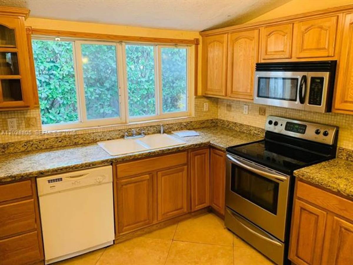 Apartment for rent at 6134 SW 22nd St, Miami, FL 33155