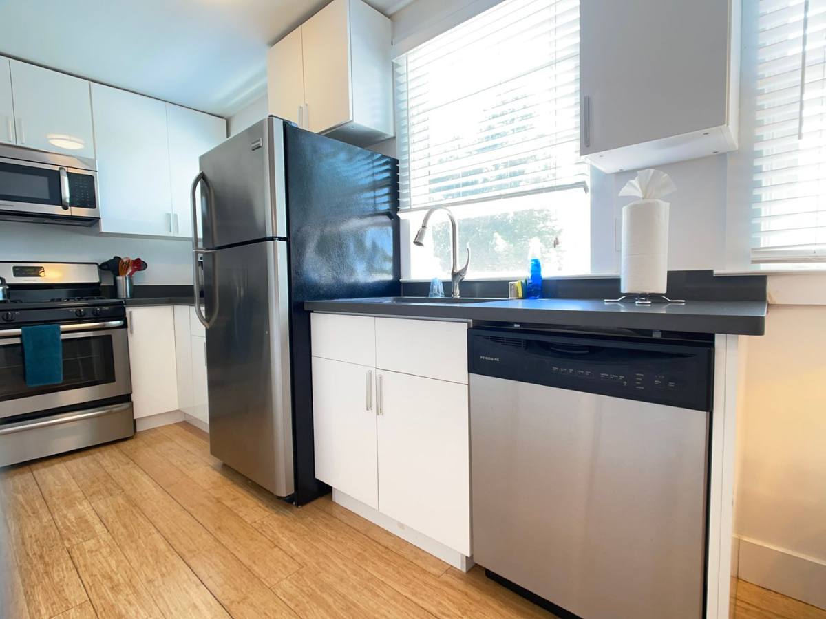 Apartment for rent at 683 Live Oak Ave, Menlo Park, CA 94025