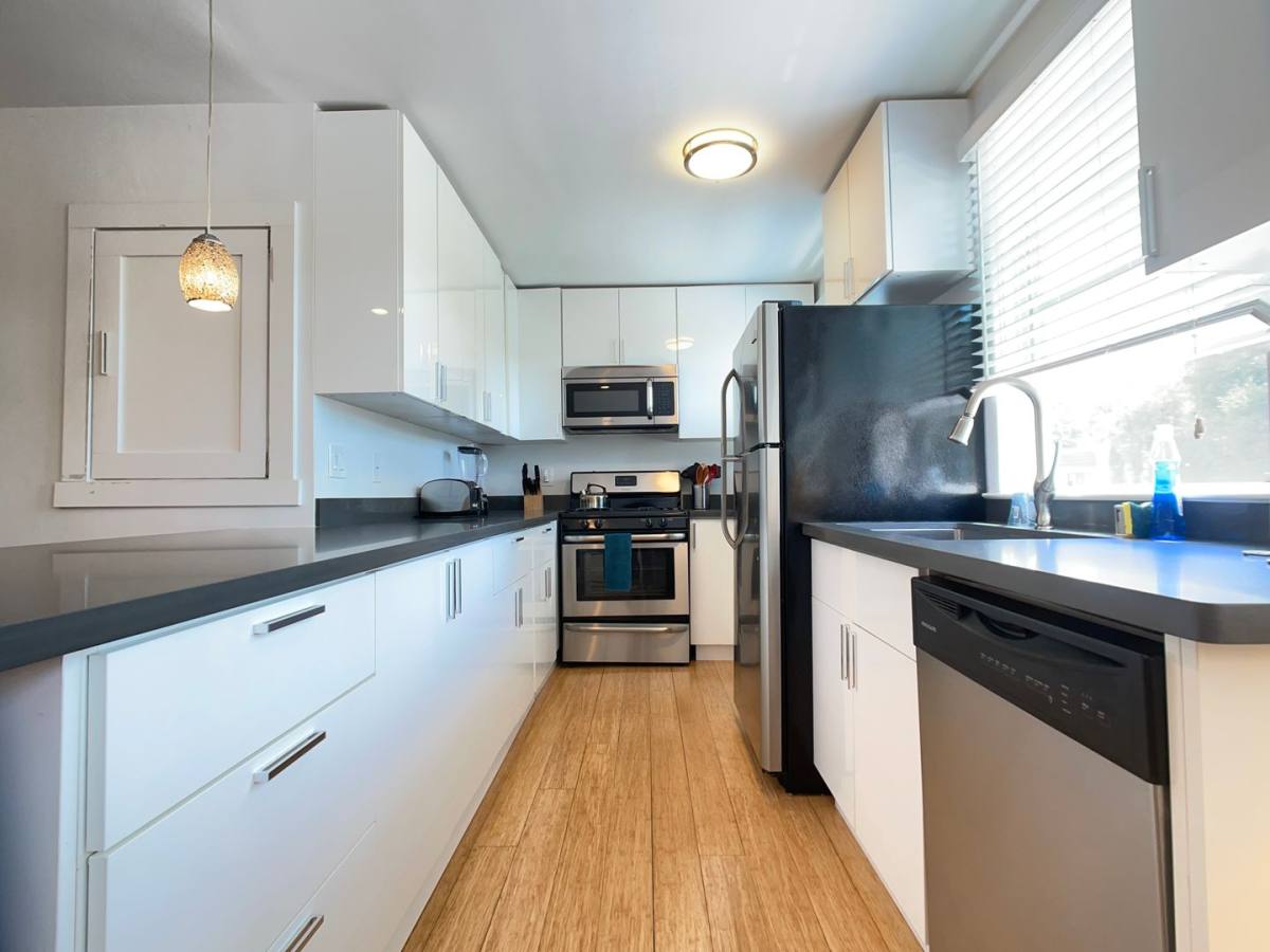 Apartment for rent at 683 Live Oak Ave, Menlo Park, CA 94025
