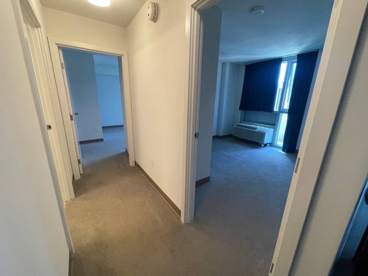 Apartment for rent at 988 Halekauwila St, Honolulu, HI 96814
