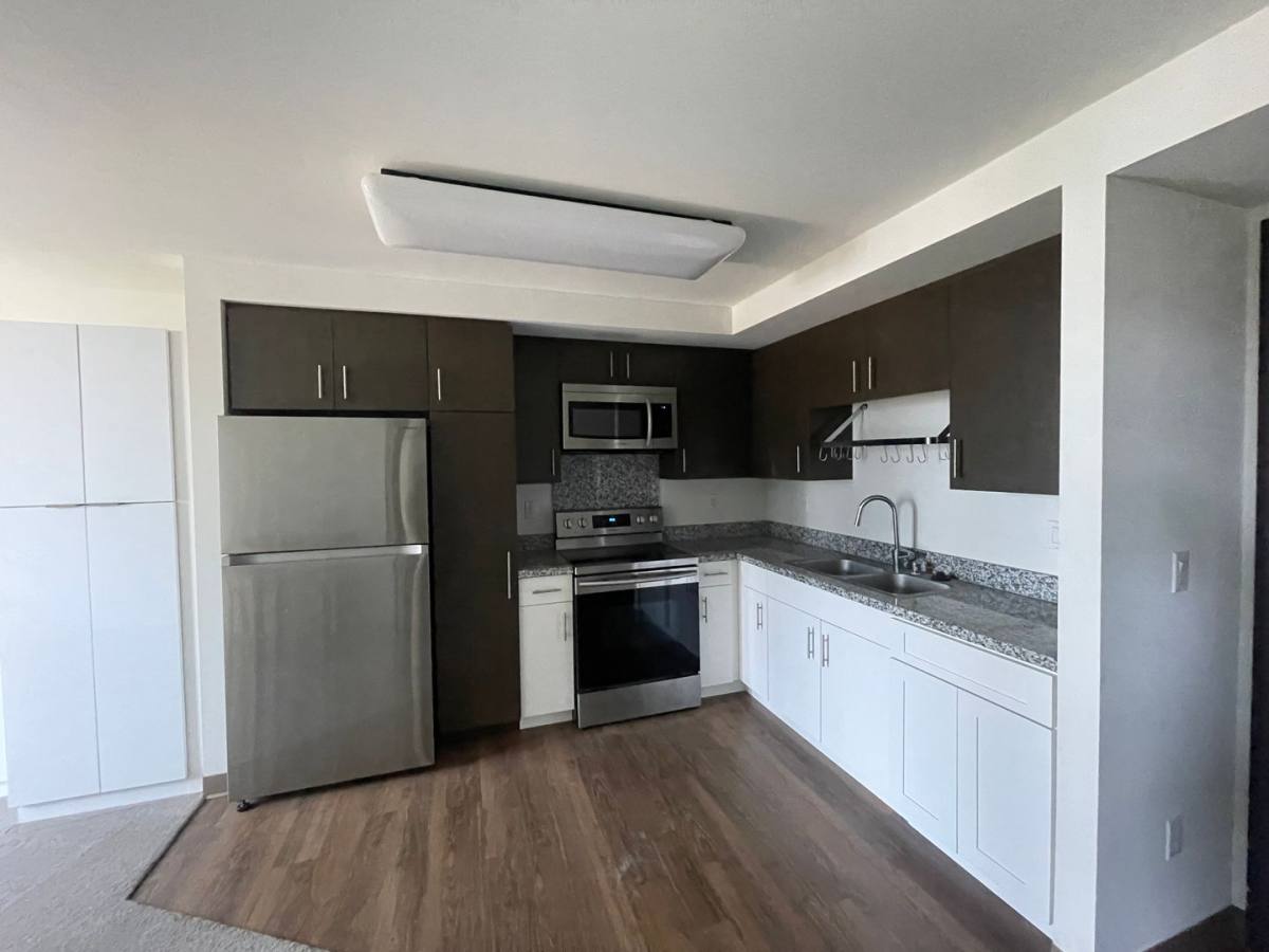 Apartment for rent at 988 Halekauwila St, Honolulu, HI 96814