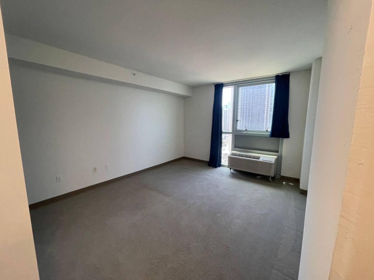 Apartment for rent at 988 Halekauwila St, Honolulu, HI 96814