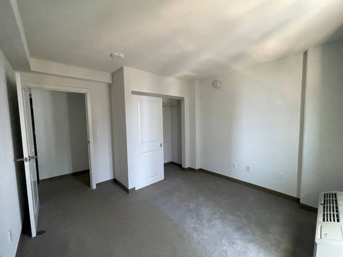 Apartment for rent at 988 Halekauwila St, Honolulu, HI 96814