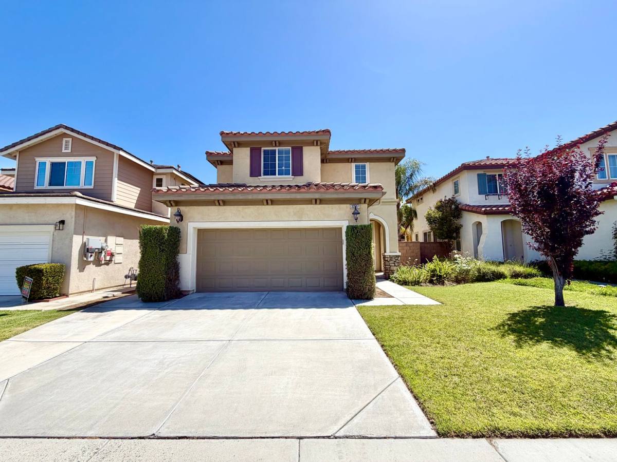 House for rent at 33517 Cedar Creek Lane, Lake Elsinore, CA 92532