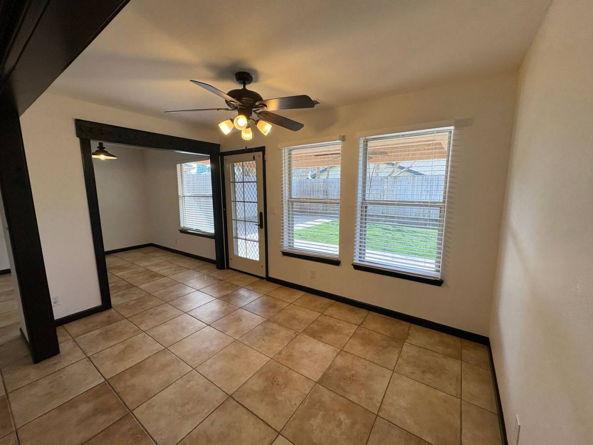 House for rent at 1031 N Crenshaw St, Visalia, CA 93291