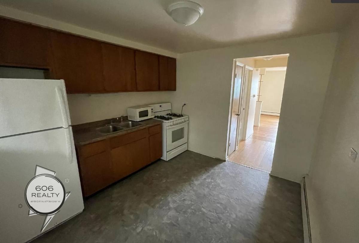 Apartment for rent at 4827 W 31st St, Cicero, IL 60804