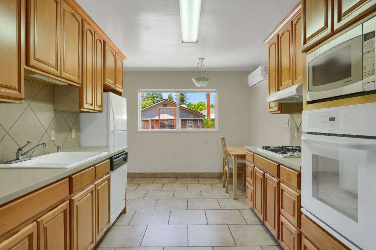 House for rent at 110 Paul Ave, Mountain View, CA 94041