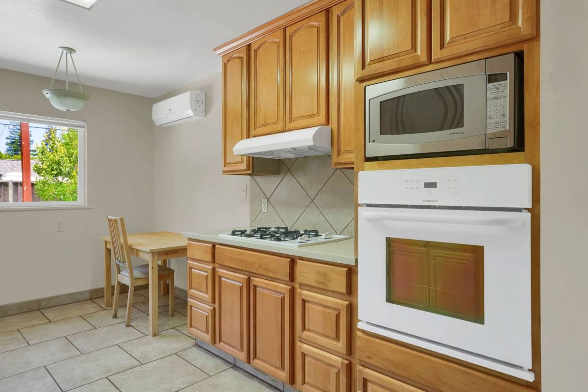 House for rent at 110 Paul Ave, Mountain View, CA 94041