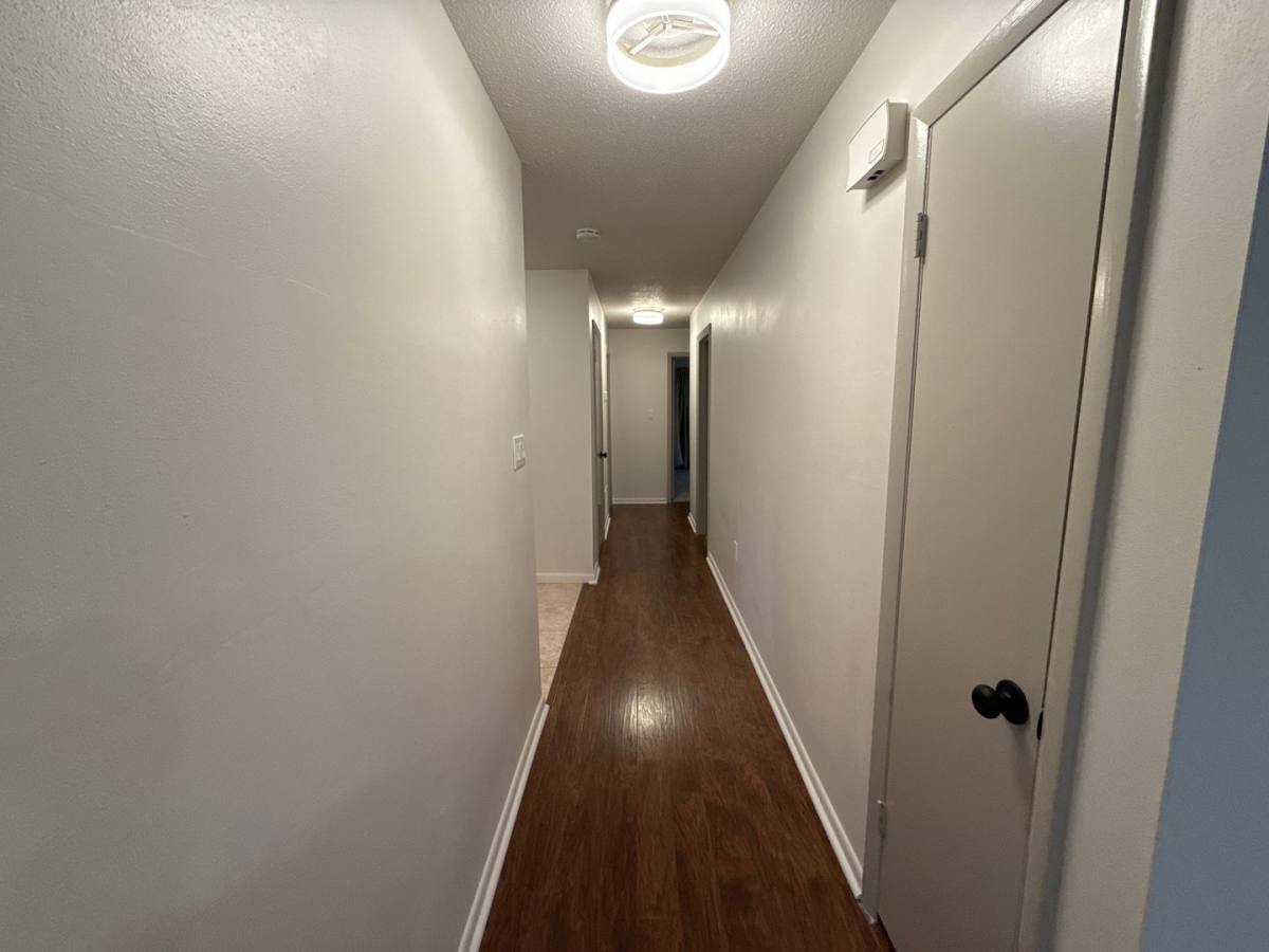 House for rent at 1706 NE 4th St, Ocala, FL 34470