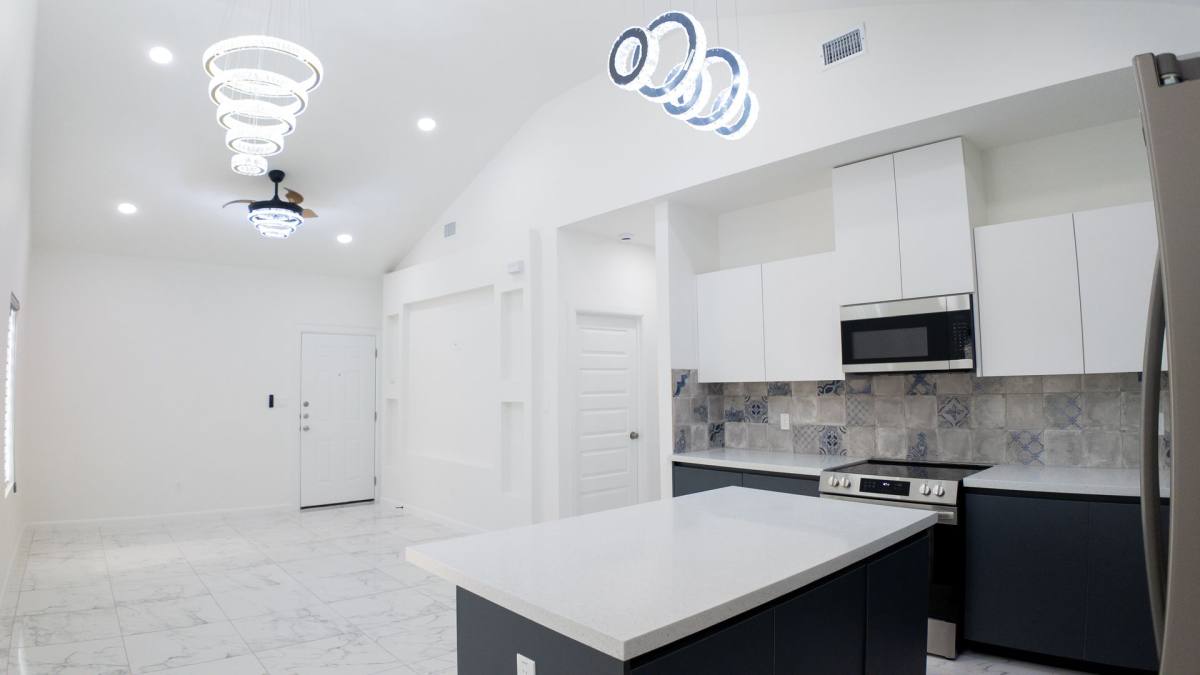Apartment for rent at 700 Deanne Dr, Weslaco, TX 78596